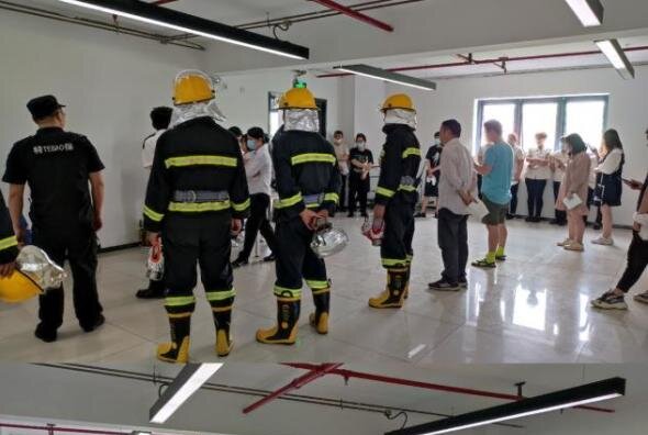 强化防灾意识，，，，，练就逃生本领