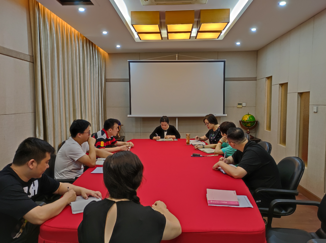   必赢小贷公司召开风险业务分析专题会议