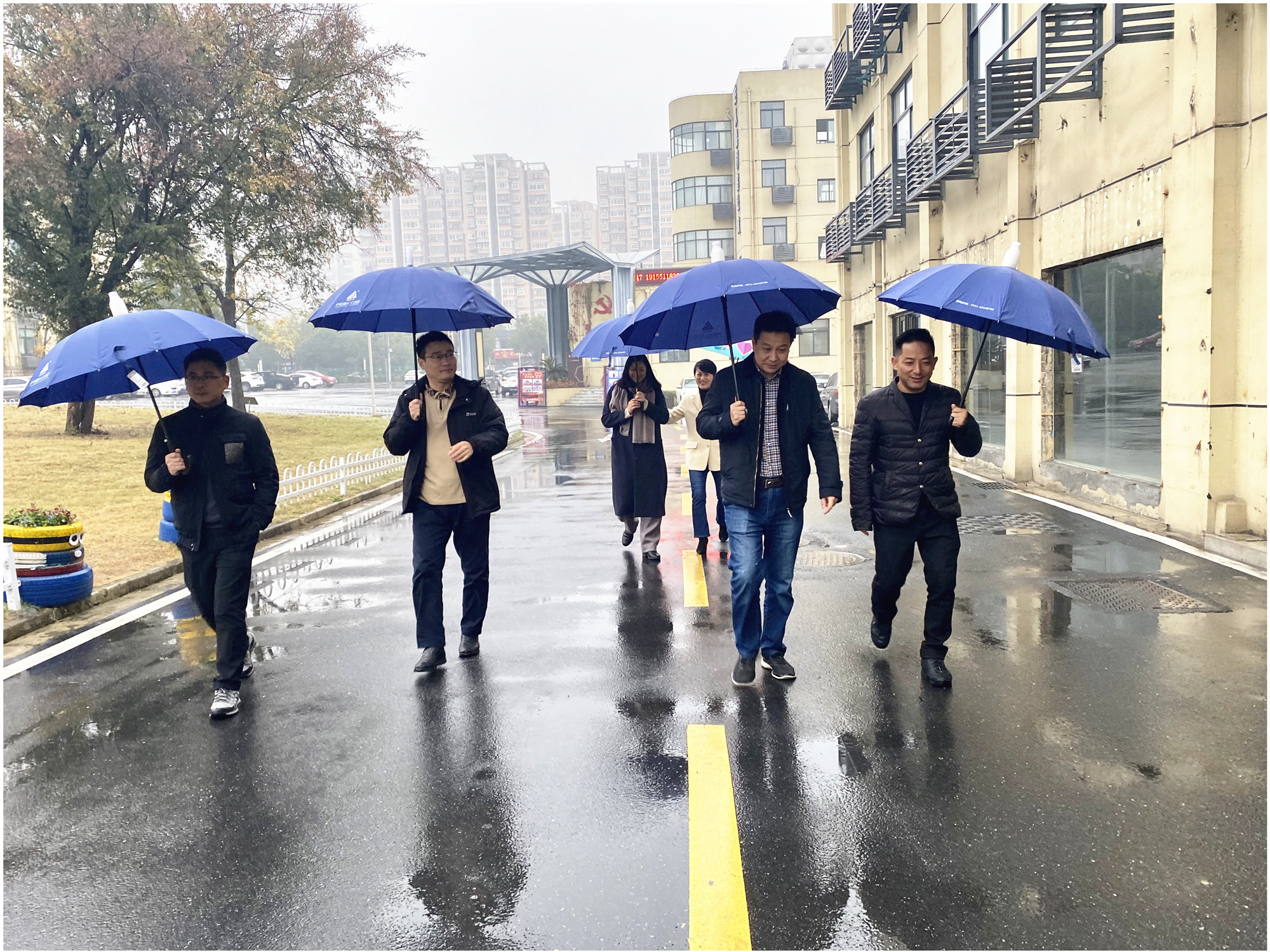 庐阳区总工会党组书记夏辉 莅临庐阳必赢文创园调研