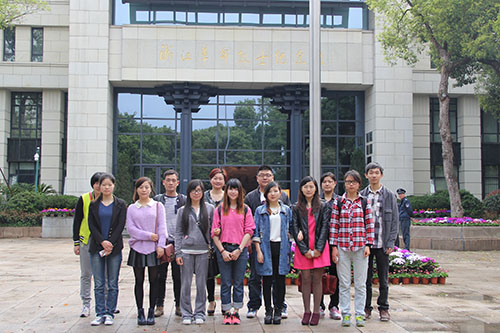 20140328必赢文创园党支部清明节祭扫云居山革命烈士墓 (3).jpg