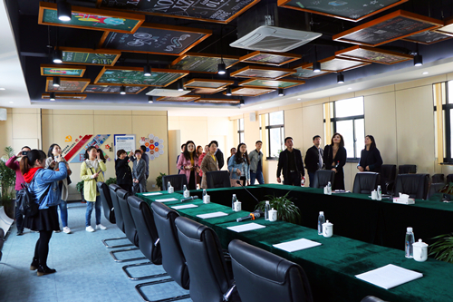 20190404合肥高新区长宁社区来庐阳必赢文创园考察学习  (2).jpg